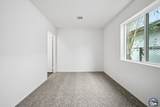 1064 Ea B St - Photo 9