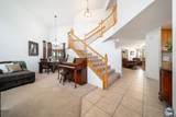 517 Mesquite St - Photo 2