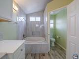 1013 Zapata St - Photo 15