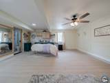 1013 Zapata St - Photo 21