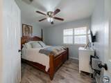 1013 Zapata St - Photo 9