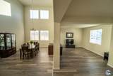 687 Jewel St - Photo 4