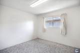 944 Chestnut Ave - Photo 14