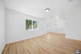 1069 Mendoza St - Photo 3