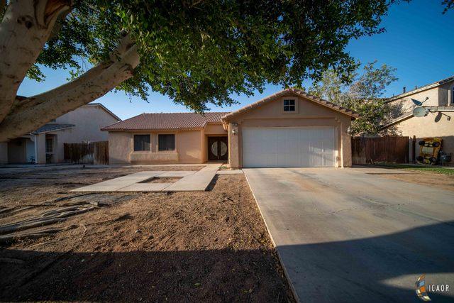 839 Jennifer St - Photo 1