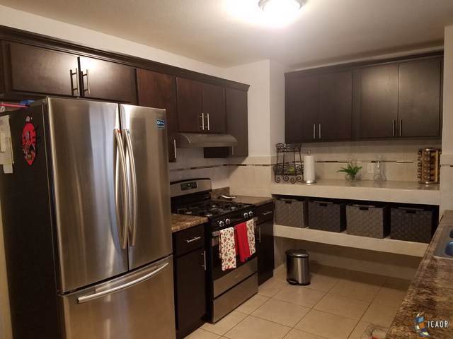 570 Cesar Chavez St - Photo 1