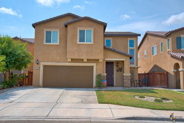 613 Cactus St - Photo 1