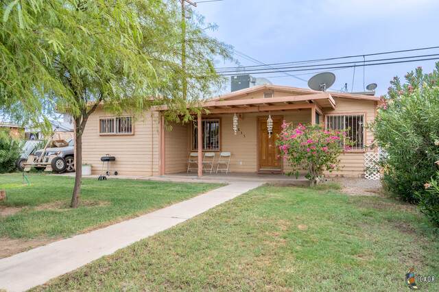 855 El Centro Ave - Photo 1