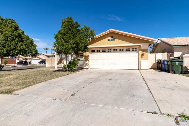 679 Baywood St - Photo 1