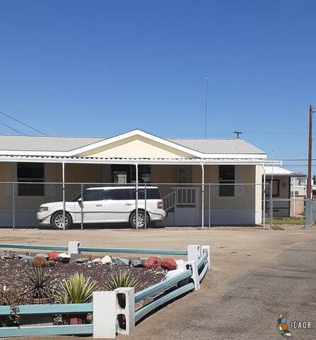 1697 Adams, - Photo 1