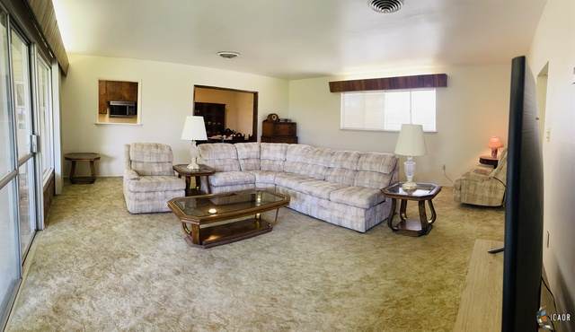2105 Smoketree Ct - Photo 1