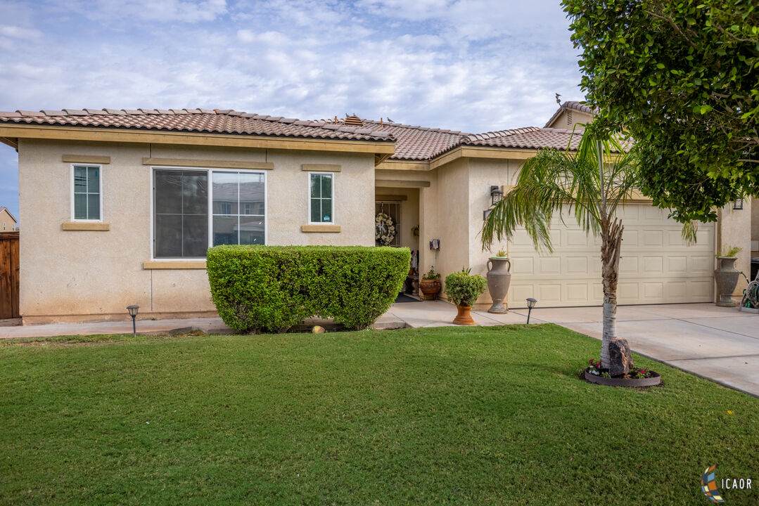 48 Robin St - Photo 1
