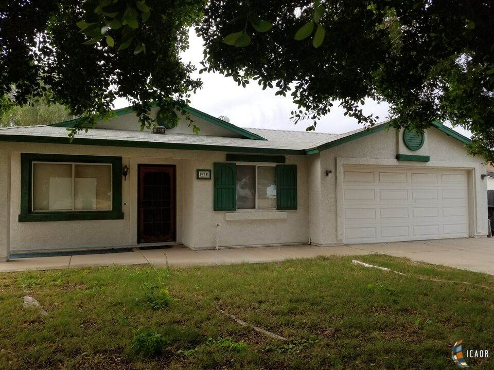 993 Flammang Ave - Photo 1