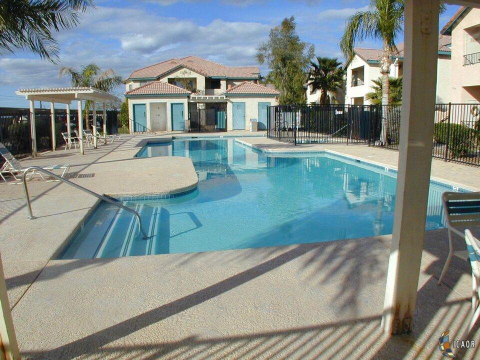 1200 Rodeo Dr - Photo 1