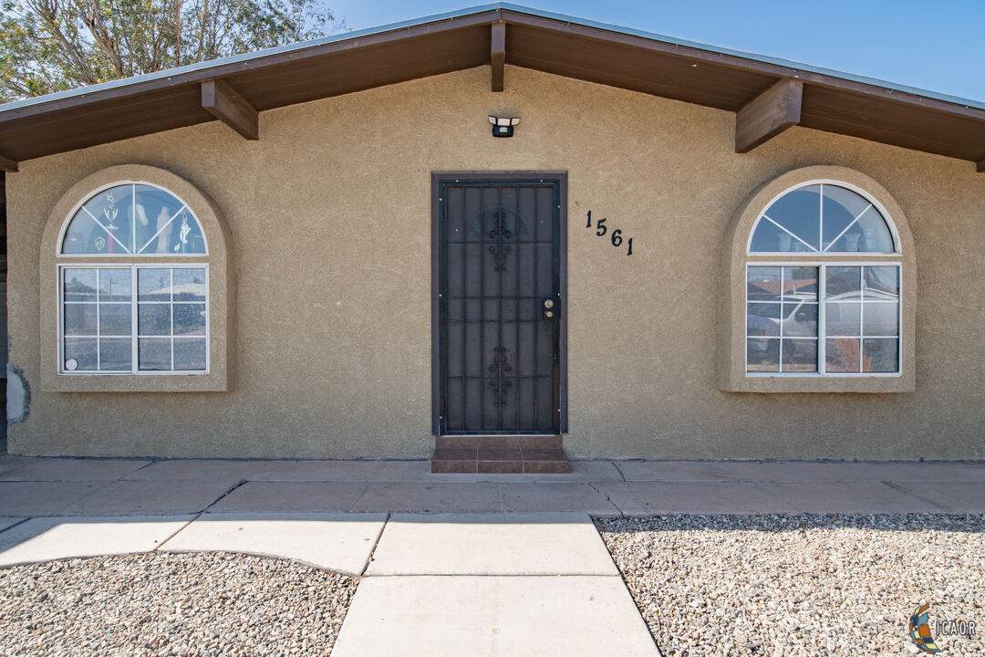 1561 Lenrey Ave - Photo 1