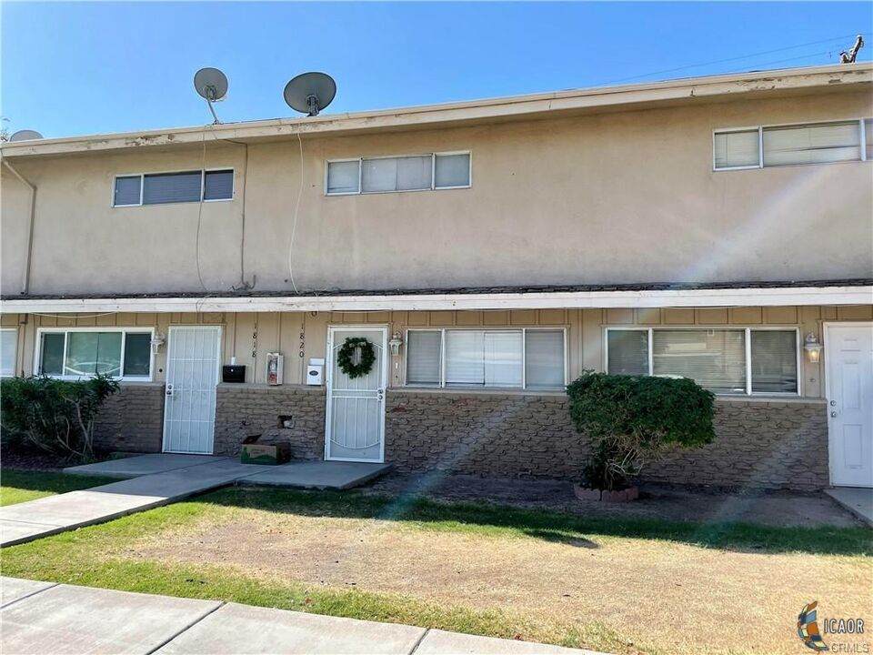 1820 4TH St - Photo 1