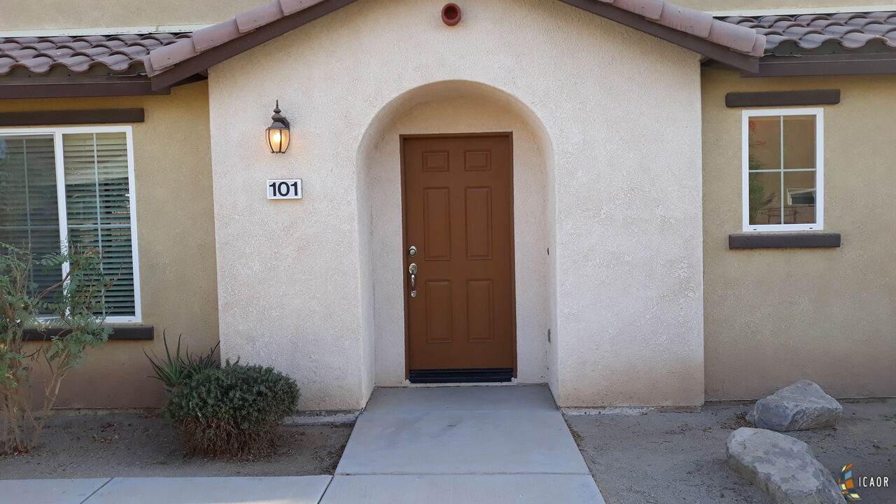 642 Brewer Rd - Photo 1