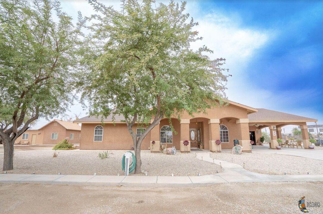 1259 Pico Ave - Photo 1