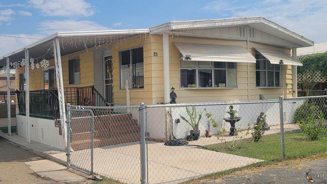 1697 Adams Ave - Photo 1