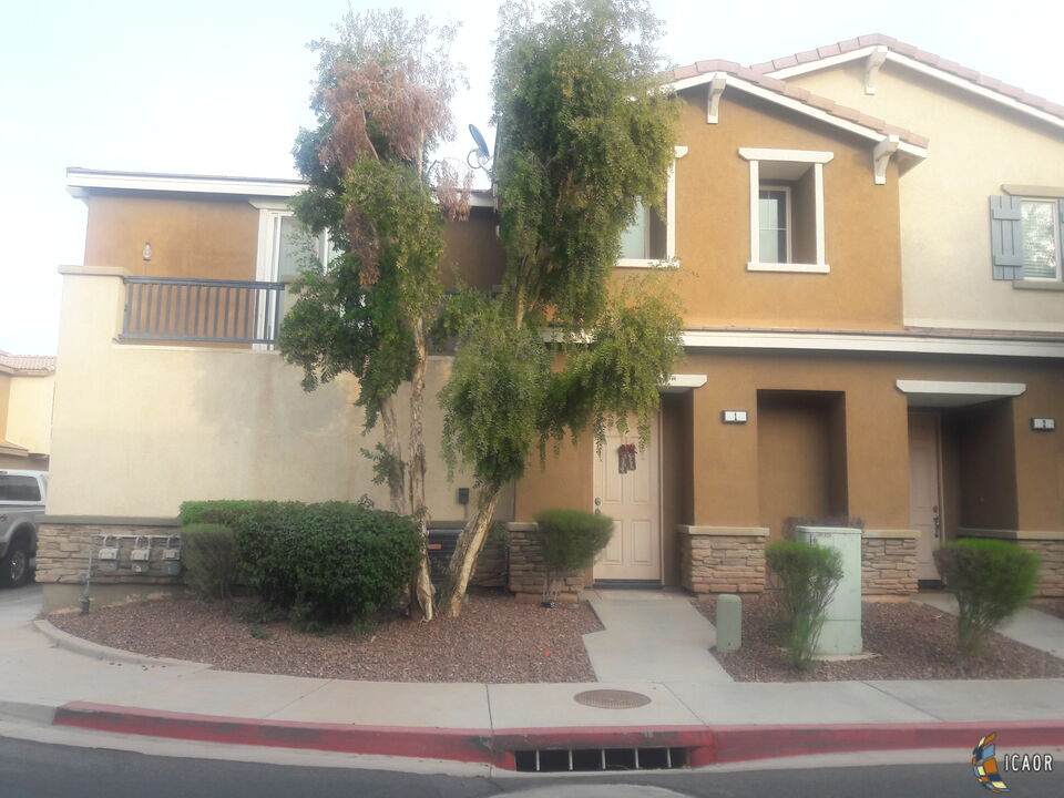 315 Breezy Pl - Photo 1