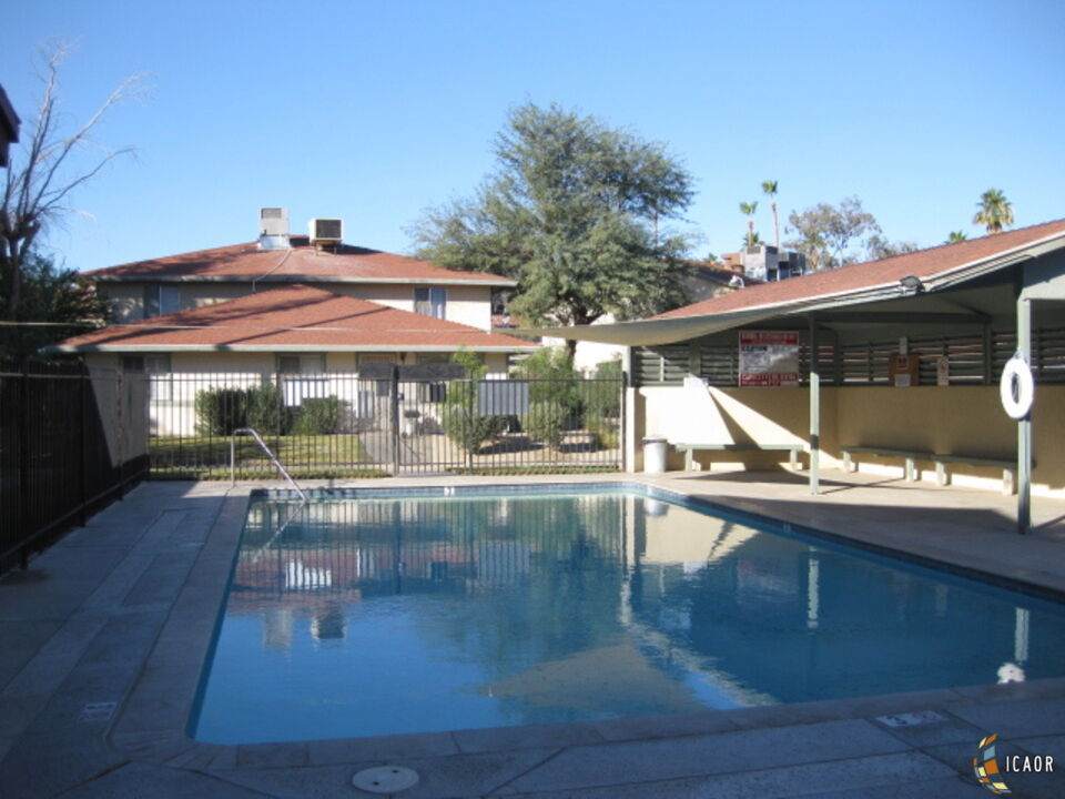 330 Waterman Ave - Photo 1