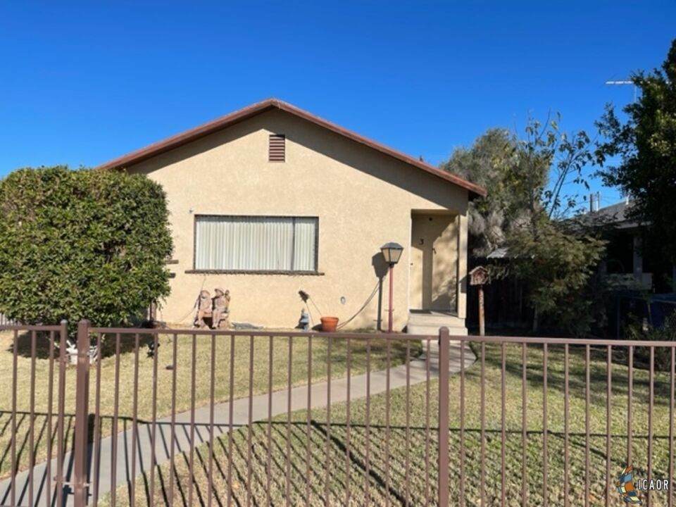 327 C St - Photo 1