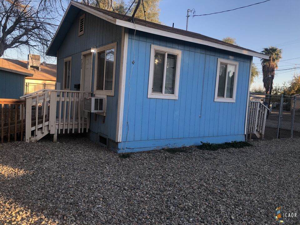 700 B St - Photo 1