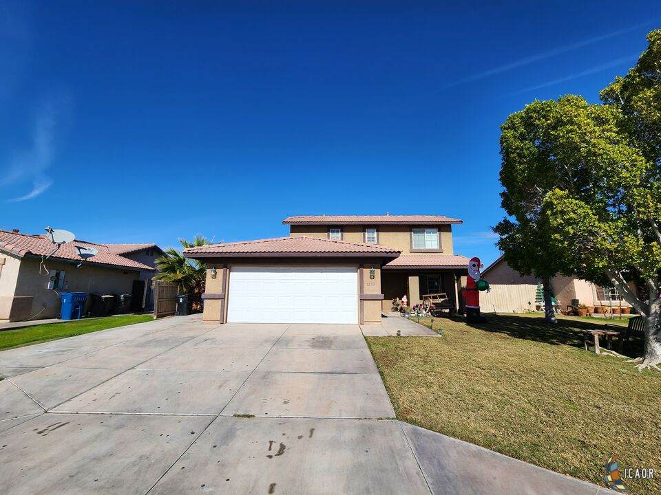 1213 7th St - Photo 1