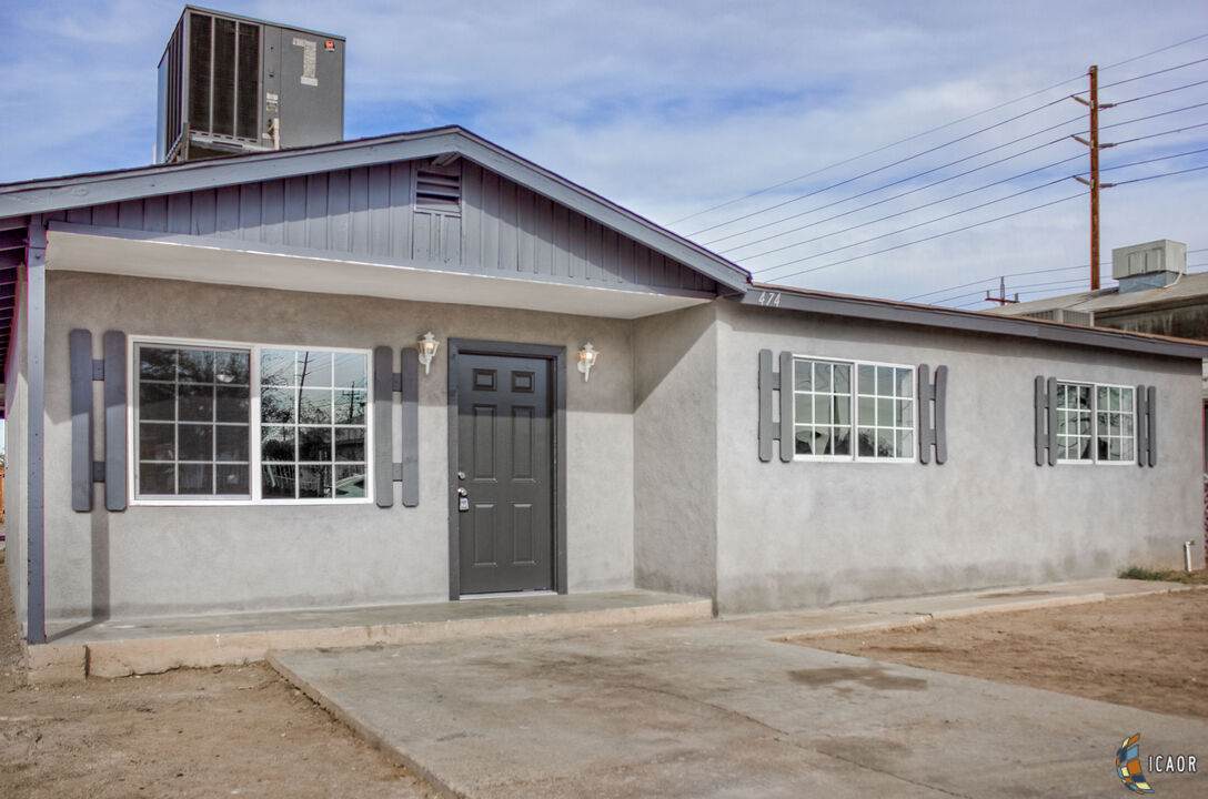 474 Olive Ave - Photo 1