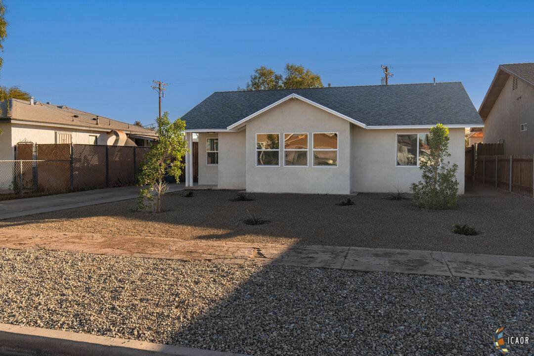 604 G St - Photo 1