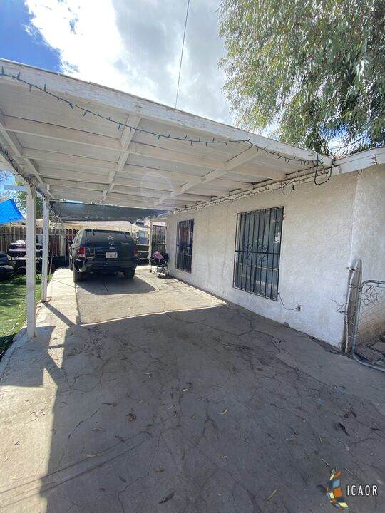 417 Sherman St - Photo 1