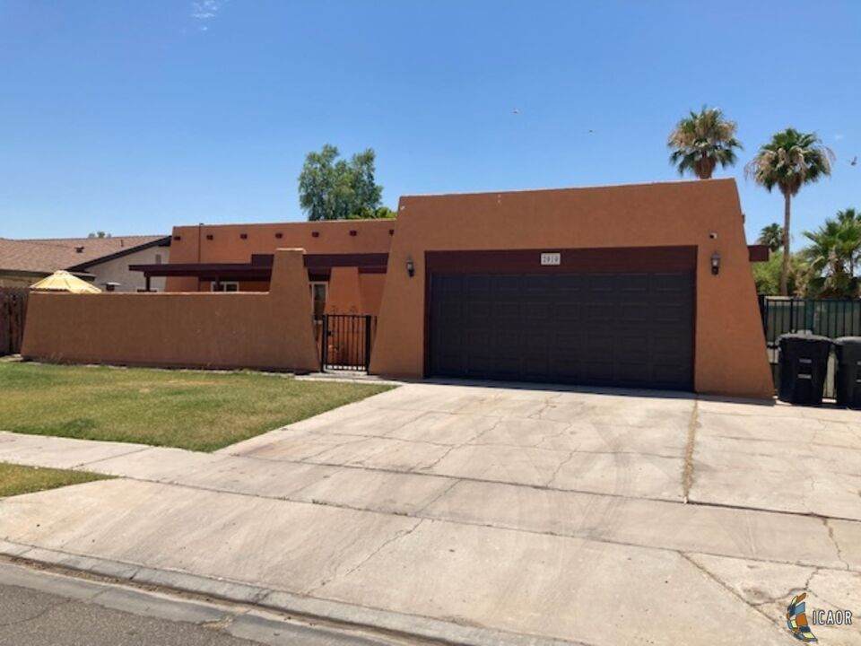 2010 Willow Dr - Photo 1