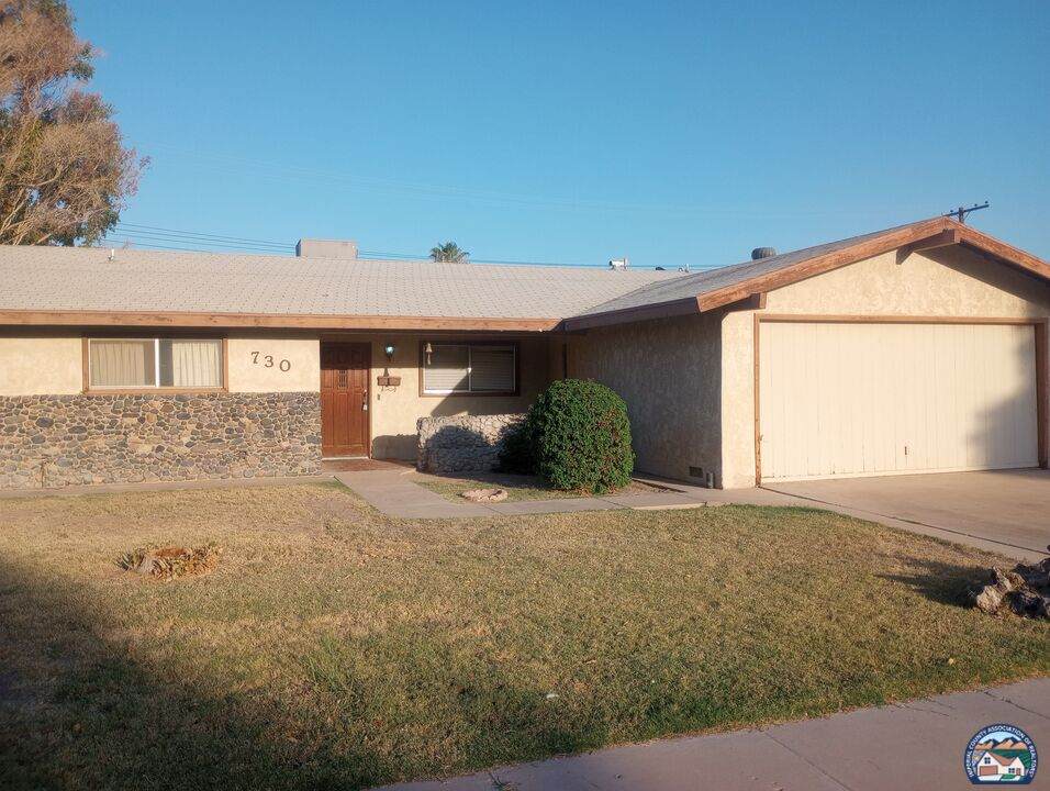 730 3rd St - Photo 1