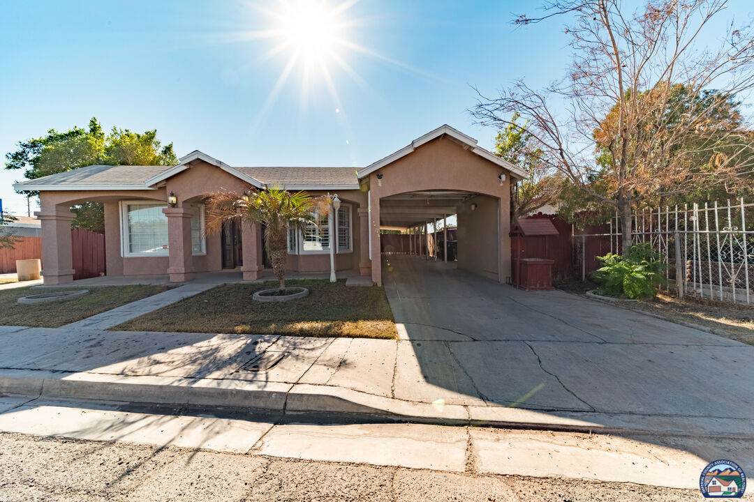 260 Robert Kennedy St - Photo 1