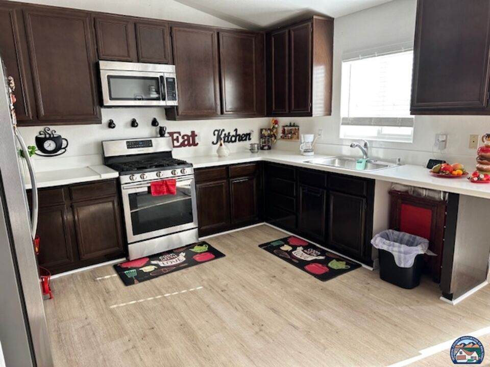 1084 Spud Moreno St - Photo 1