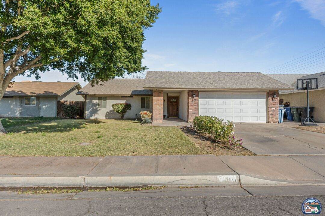 209 Jones St - Photo 1