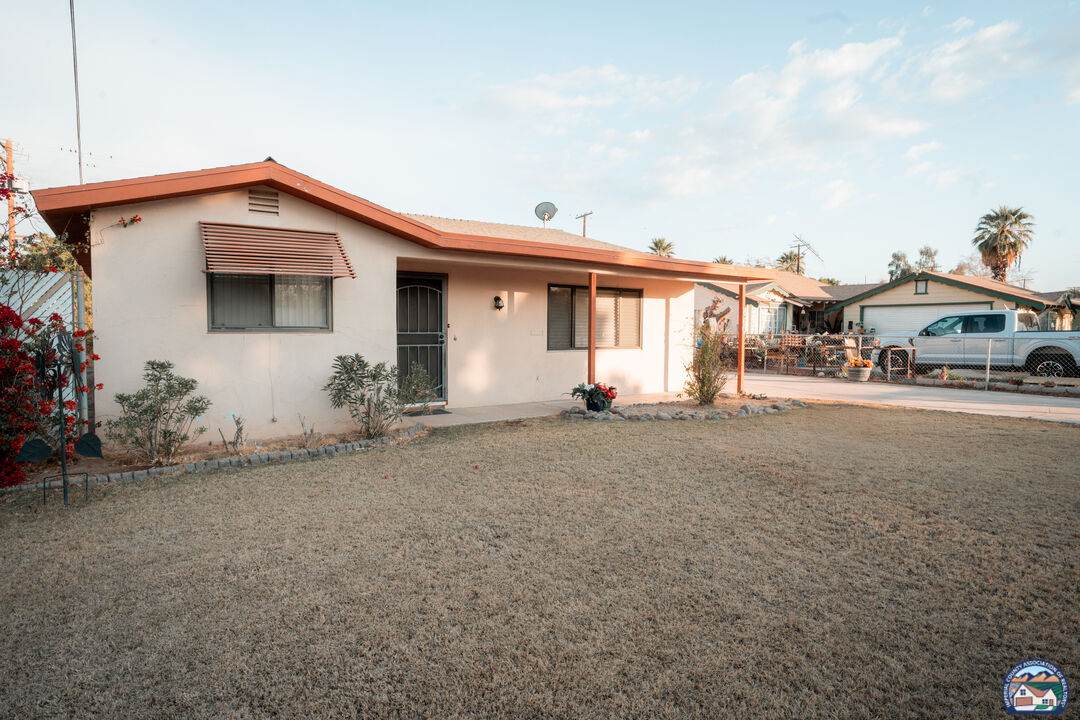 860 Olive Ave - Photo 1