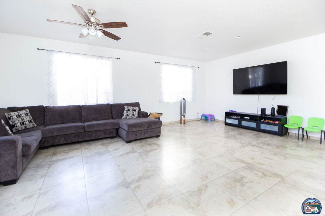 https://bt-photos.global.ssl.fastly.net/imperial/orig_boomver_4_25506839IC-2.jpg