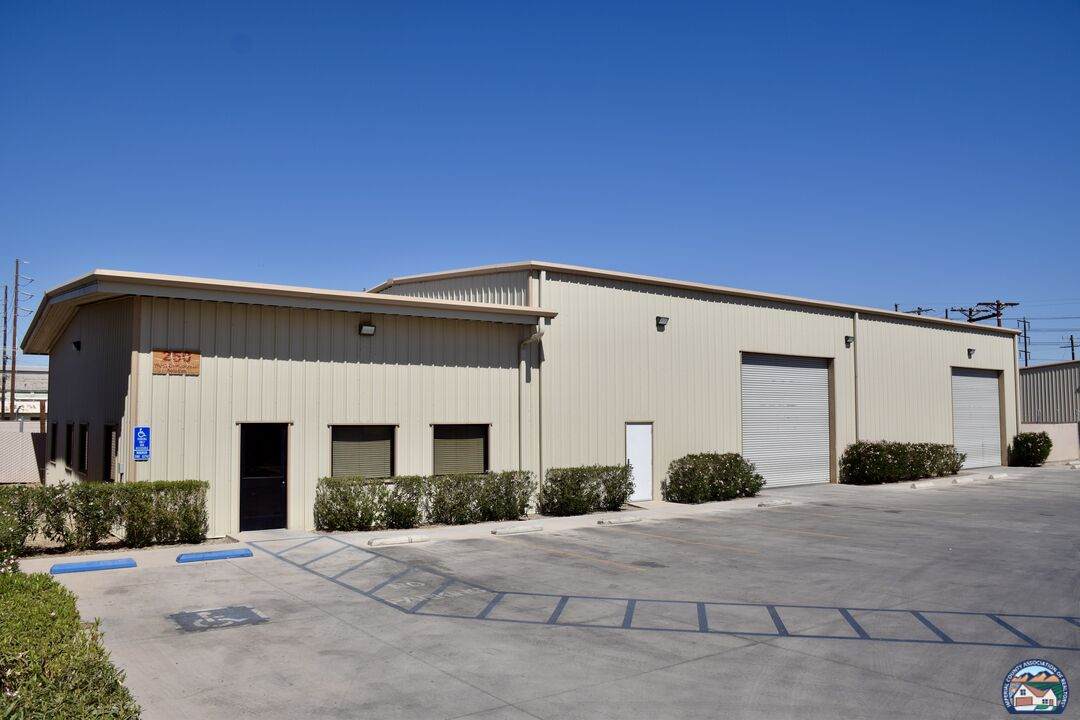 250 Commercial Ave - Photo 1