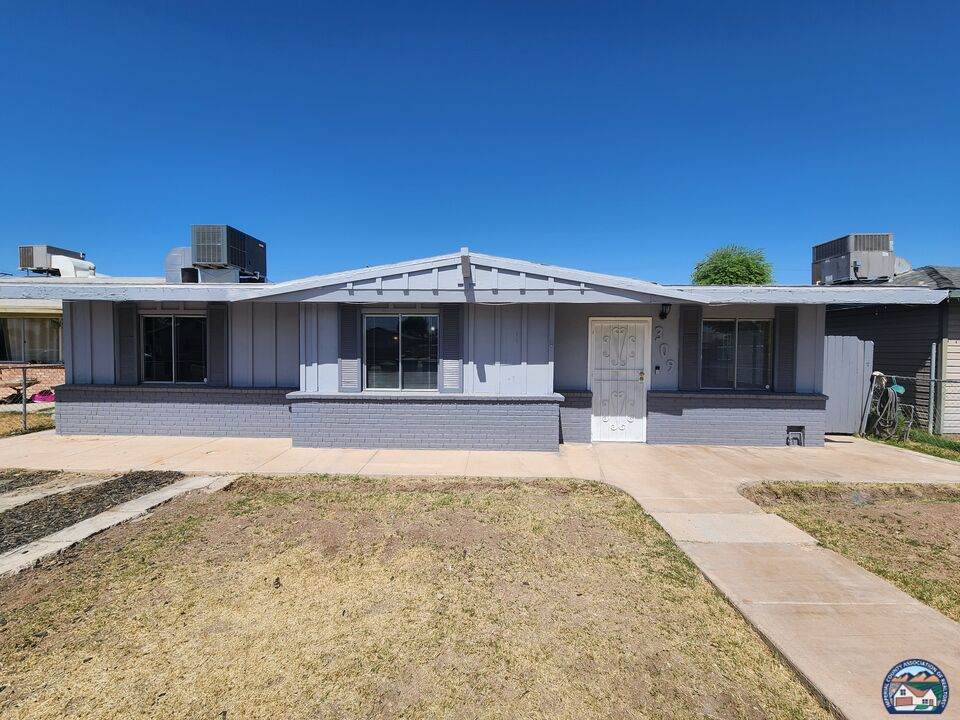 309 F St - Photo 1