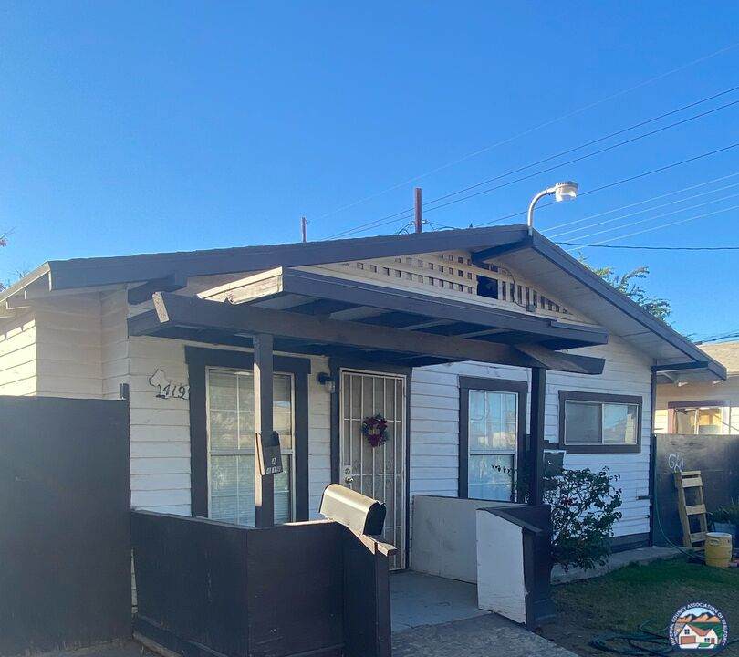 419 3rd St - Photo 1