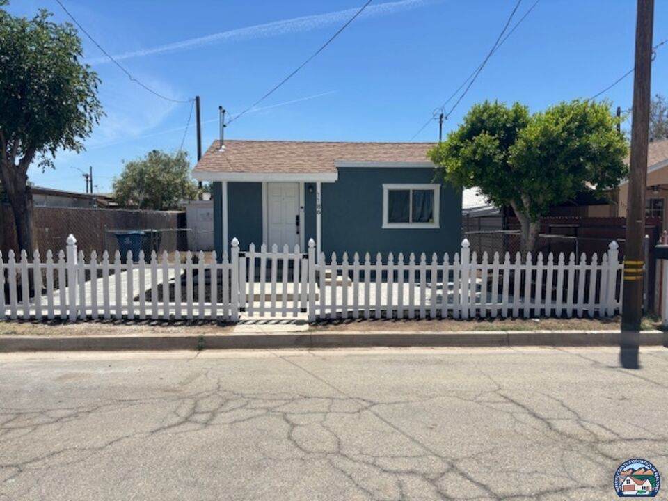 1186 Peach St - Photo 1
