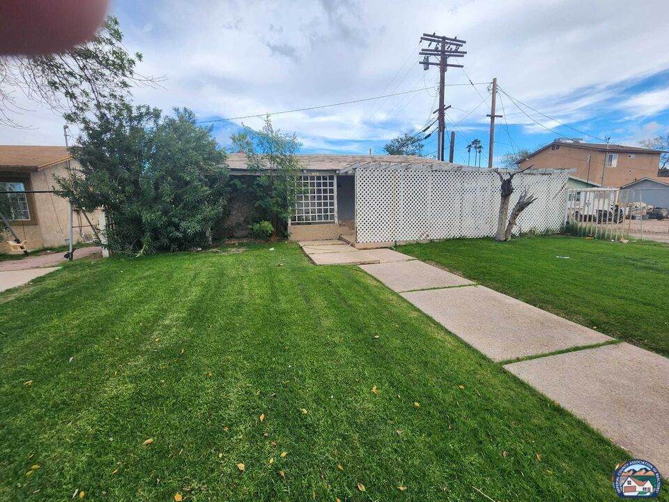 814 Rockwood Ave - Photo 1