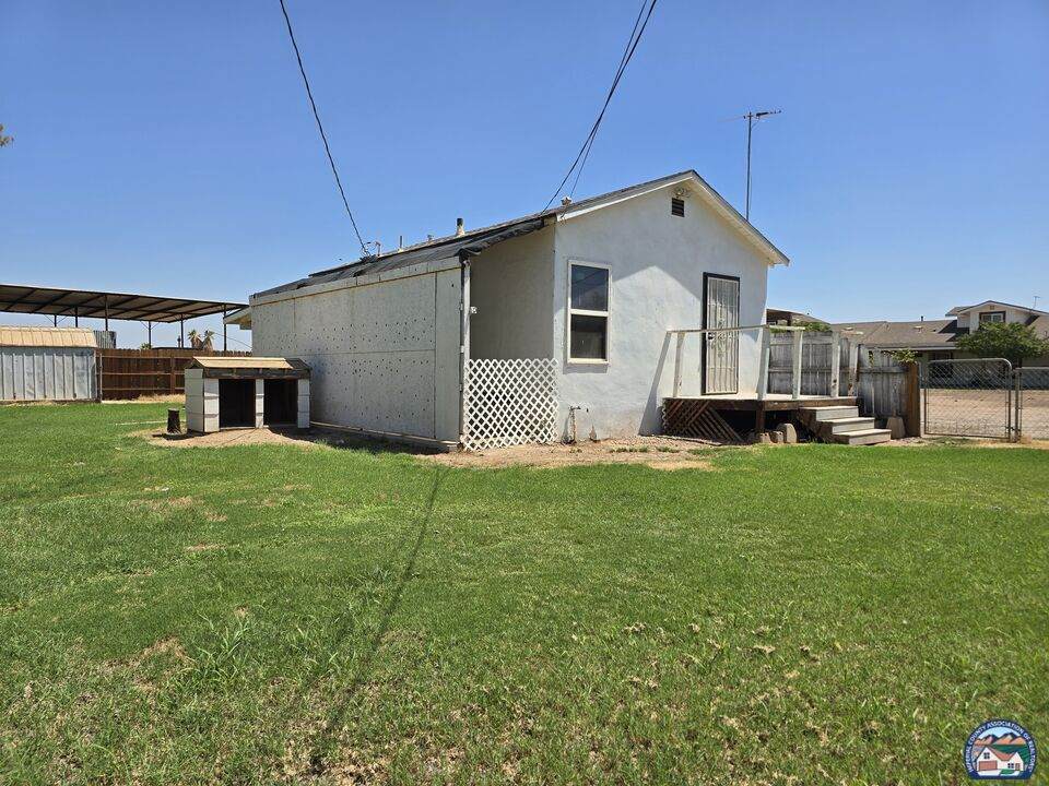 520 Lee - Photo 1