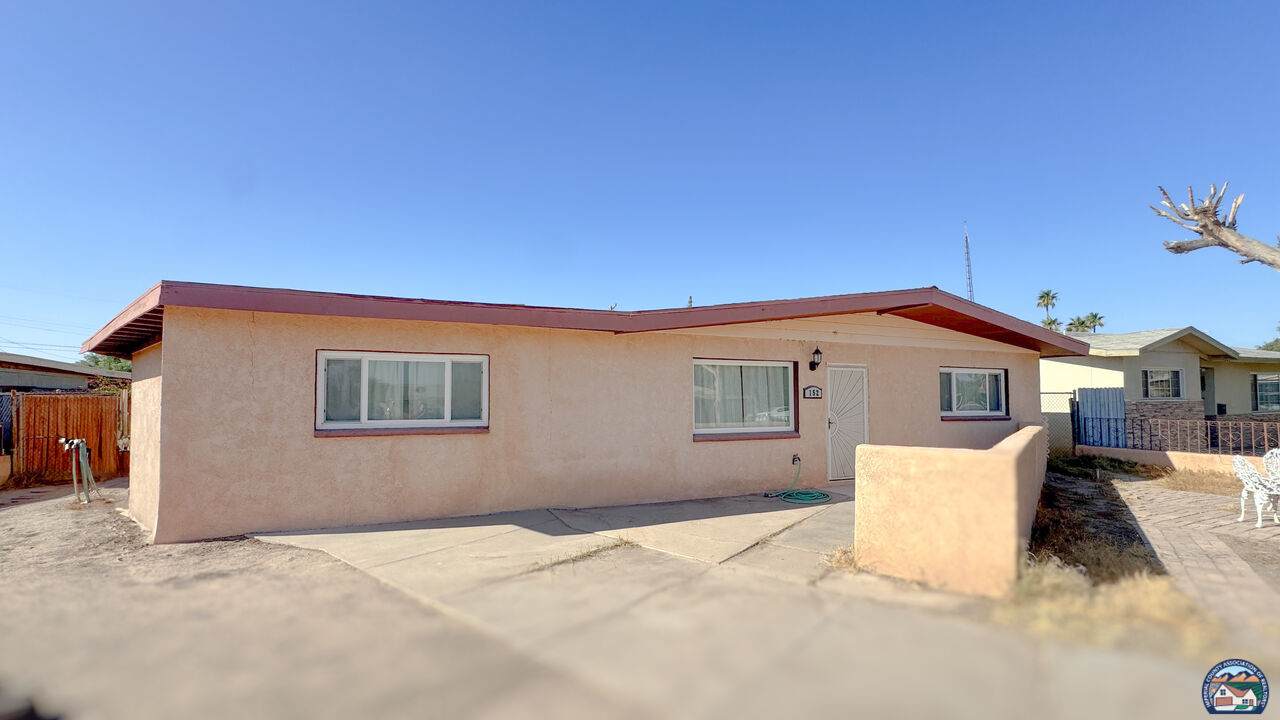 152 Elder St - Photo 1