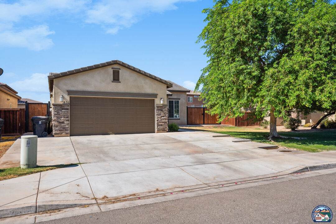 651 Las Dunas St - Photo 1