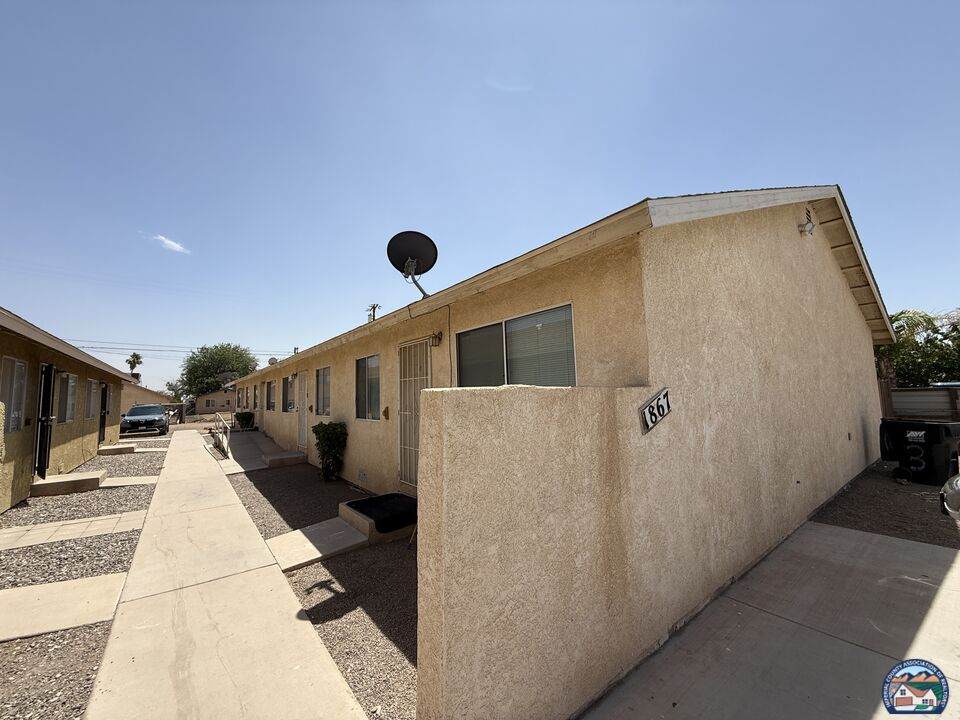 1867 Alamo St - Photo 1