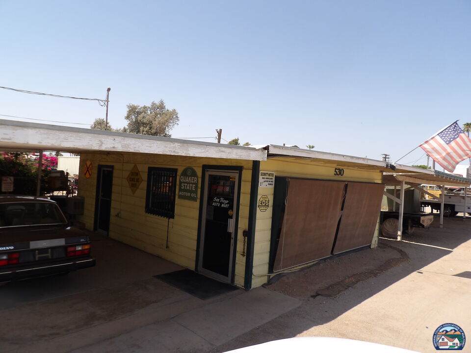 530 Birch St - Photo 1