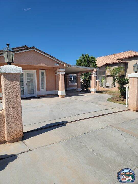 1049 Horizon St - Photo 1