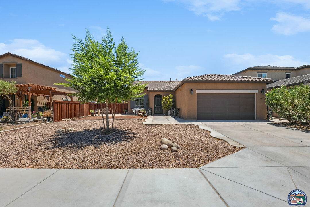 687 Las Lomas St - Photo 1